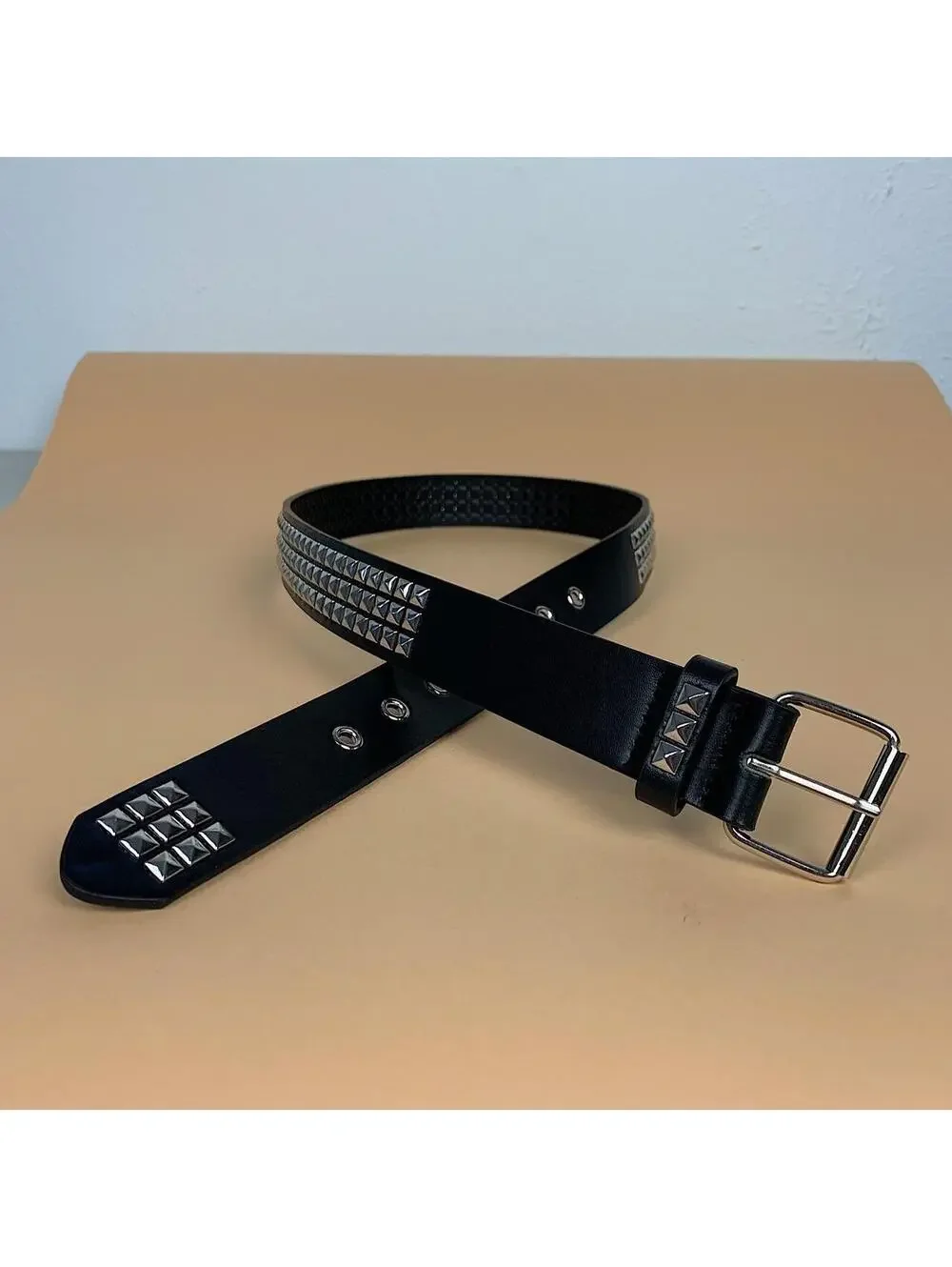 Vintage y2k 2000s Punk Style Diamond Studded black essential belt. Fits a 30-36